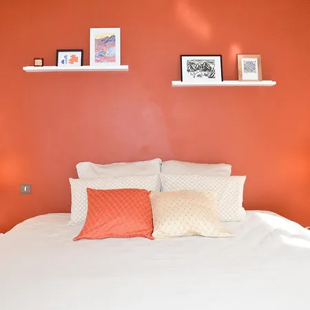 La Rouge, Maison Avec Terrasse